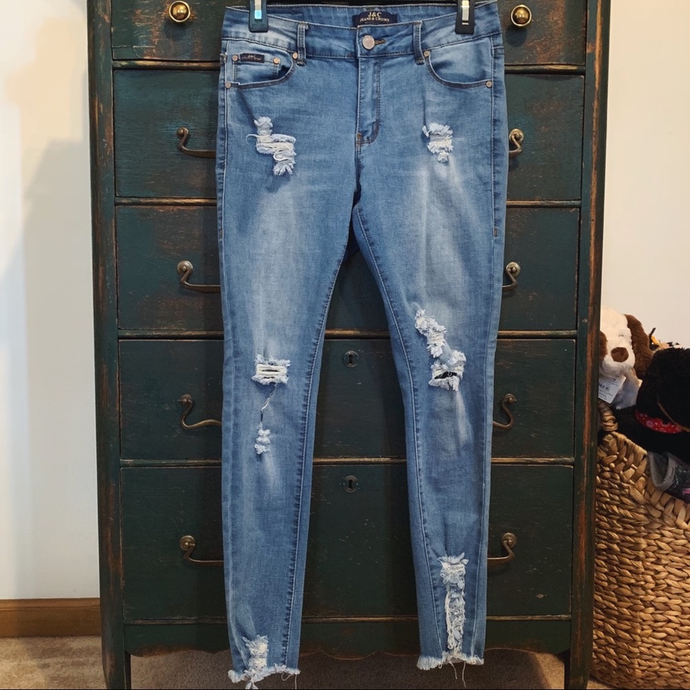 Distressed Skinny Jeans